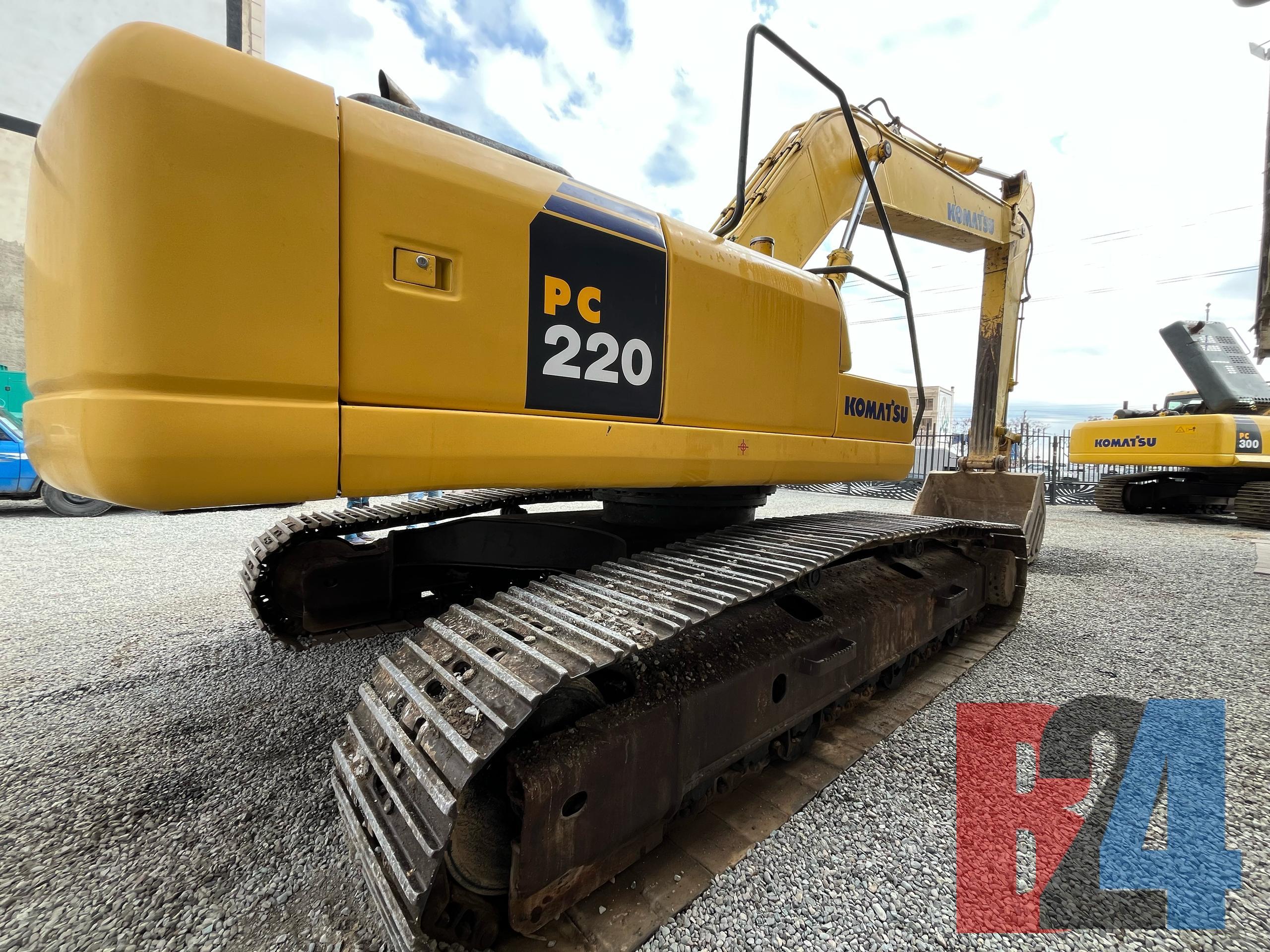 بیل مکانیکی کوماتسو 220